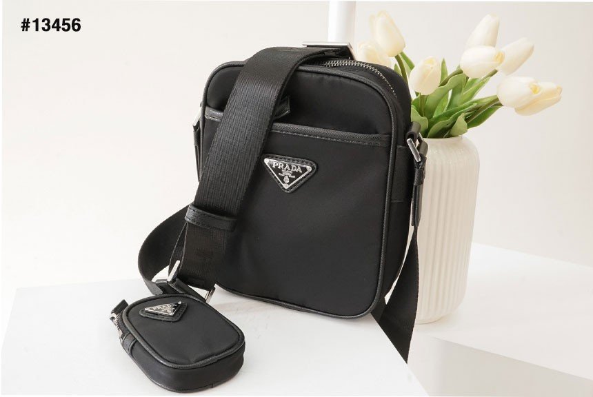 Read more about the article 🔆 [PRADA] 프라다 아이덴티티 트라이앵글 로고 플랩 숄더&크로스백 🔆#13456
