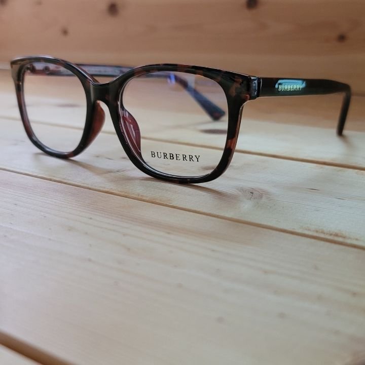 Read more about the article 버버리 186 안경