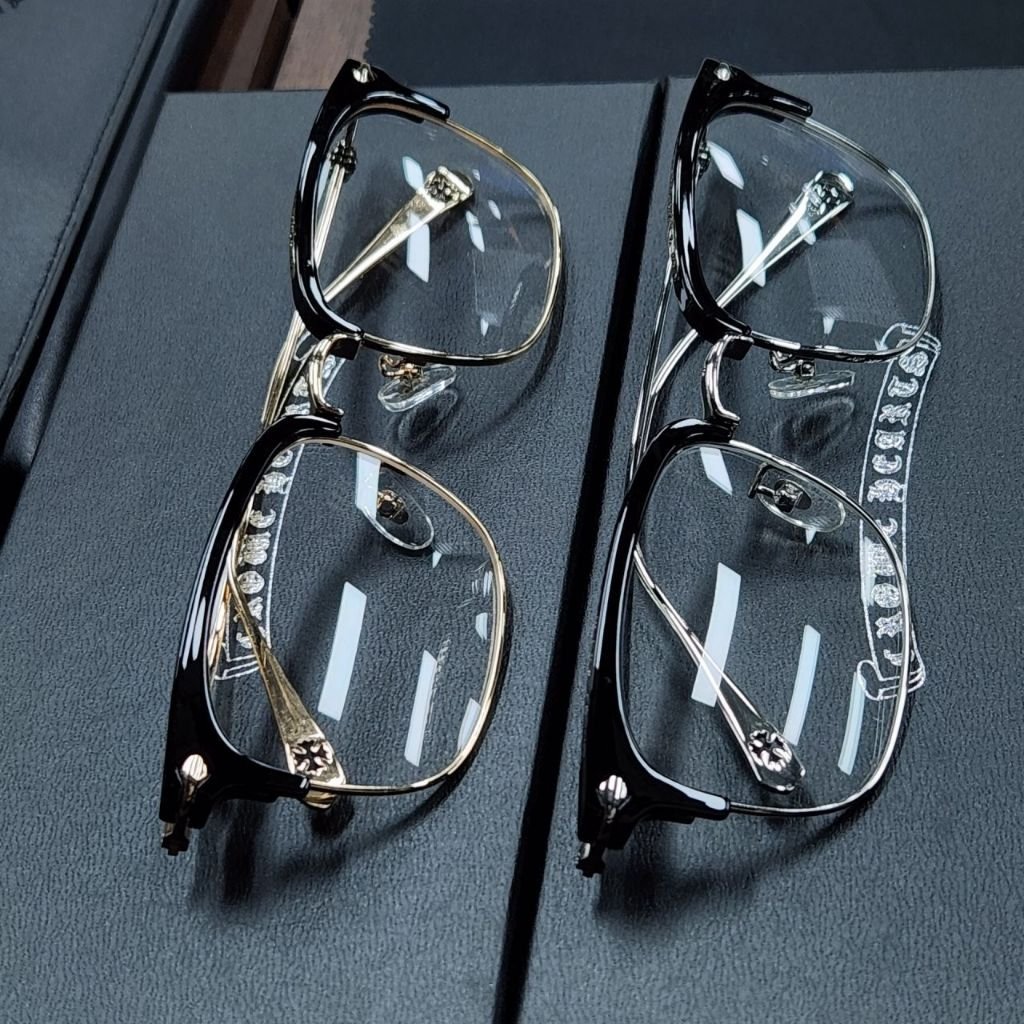 Read more about the article 크롬하츠 476 안경