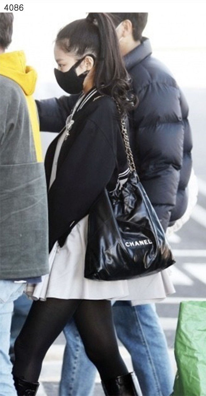 Read more about the article 샤넬 [Chanel] 수입고급 제니 샤넬 22 라지백