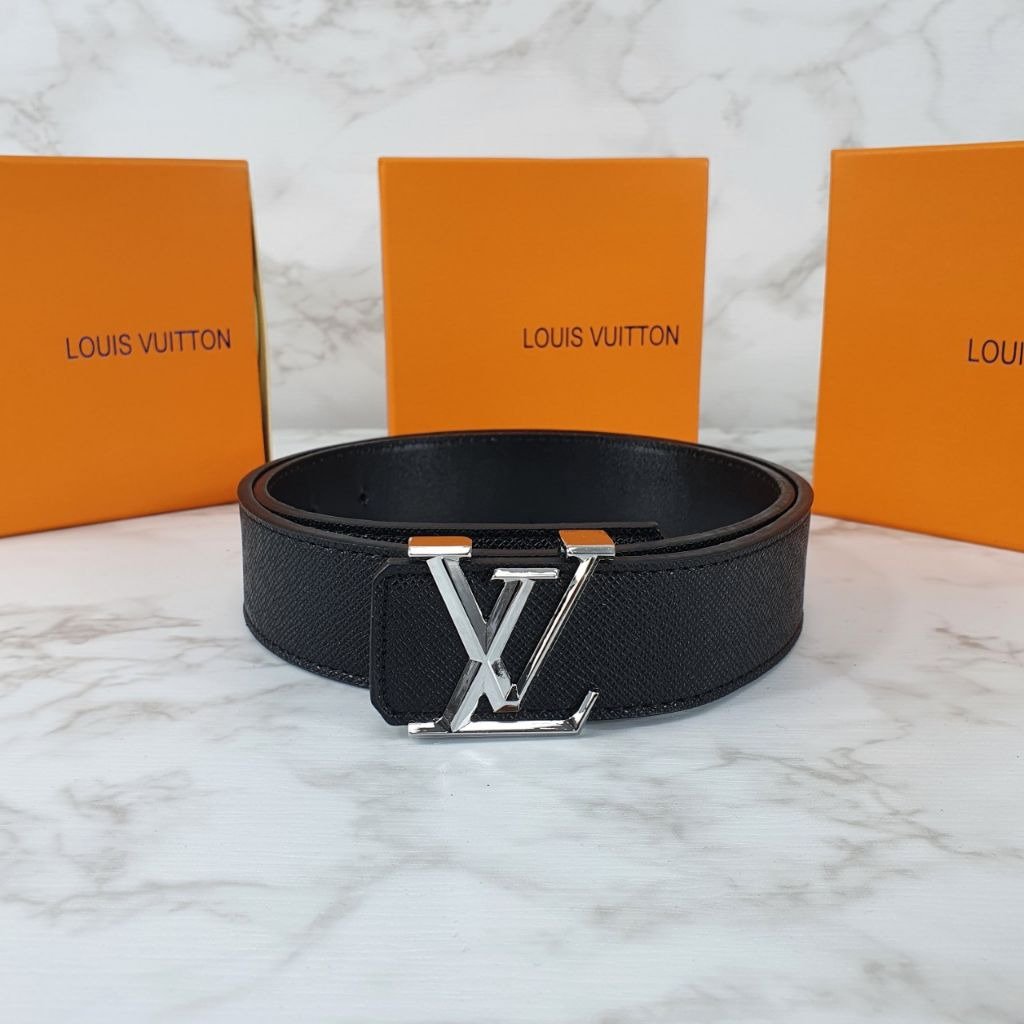 Read more about the article 루이비통 타이가 은장 벨트