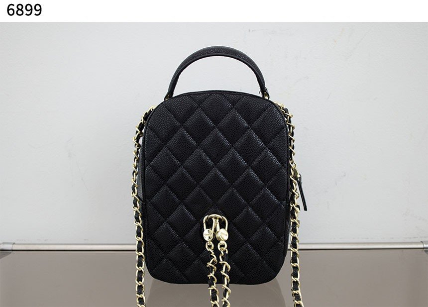 Read more about the article 샤넬 [Chanel] 수입고급 샤넬 24 크루즈 캐비어 탑핸들 미니 백팩