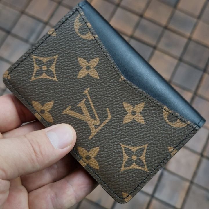 Read more about the article 루이비통 포켓 오거나이저 지갑