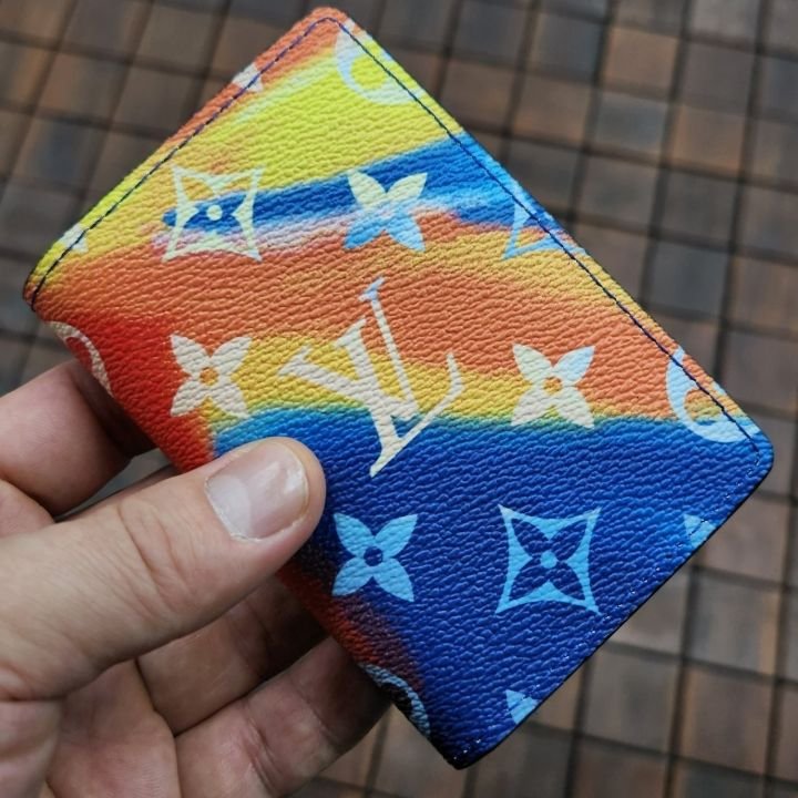 Read more about the article 루이비통 포켓 오거나이저 지갑