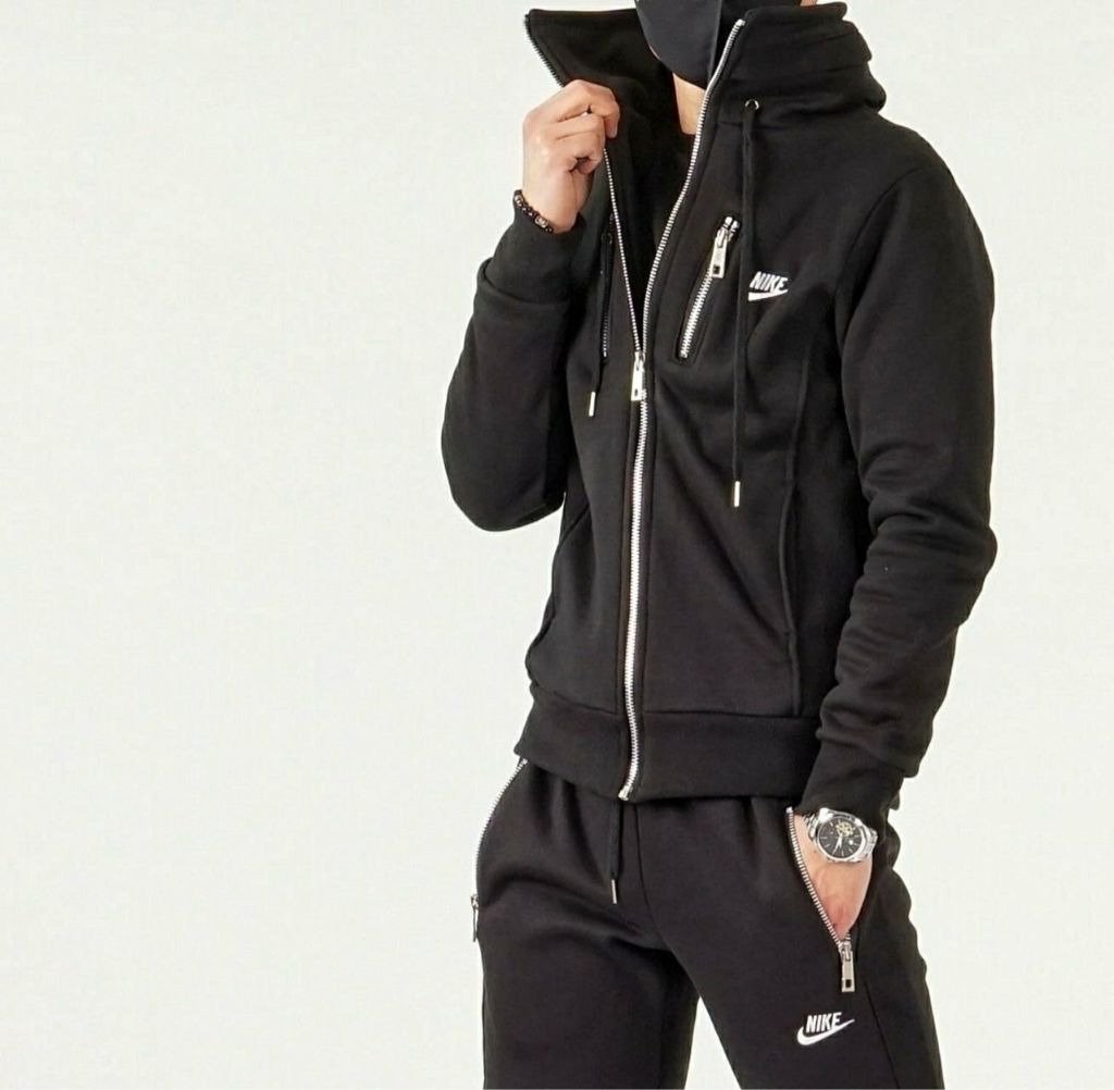 Read more about the article 나이키 테크 지퍼 트레이닝 세트
