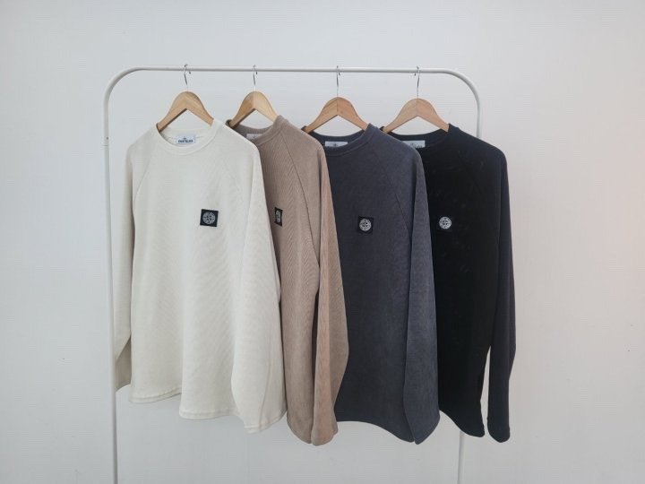 Read more about the article 스톤아일랜드 니트 오버 긴팔티