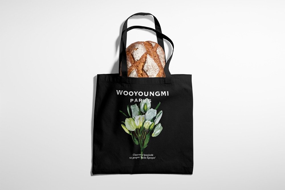 Read more about the article 우영미 플라워 캔버스 에코백 (가방)