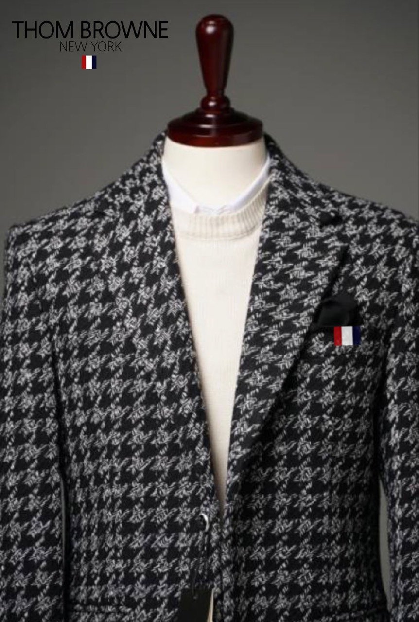 Read more about the article 톰브라운 트위드 디테일링 울 자켓