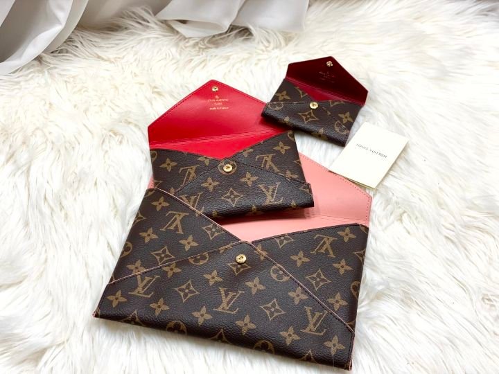 Read more about the article 루이비통 포쉐트 키리가미 클러치백 3종 세트 (가방)