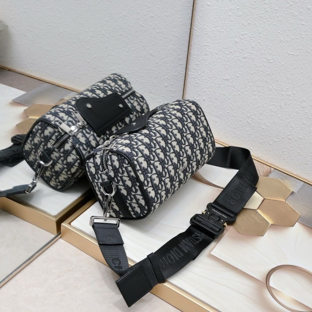 Read more about the article 디올 오블리크 링고 22 크로스백 (가방)