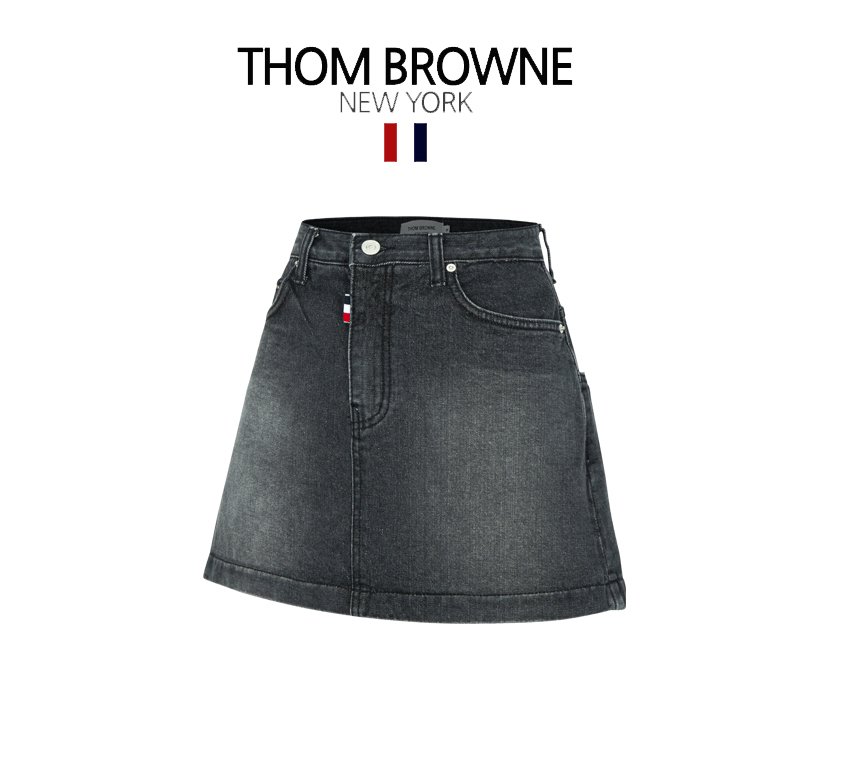 Read more about the article 톰브라운 흑청 밑단 포켓 스커트 (치마)