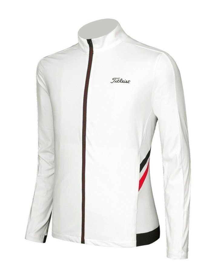 Read more about the article 타이틀리스트 삼선 기능성 저지 바람막이