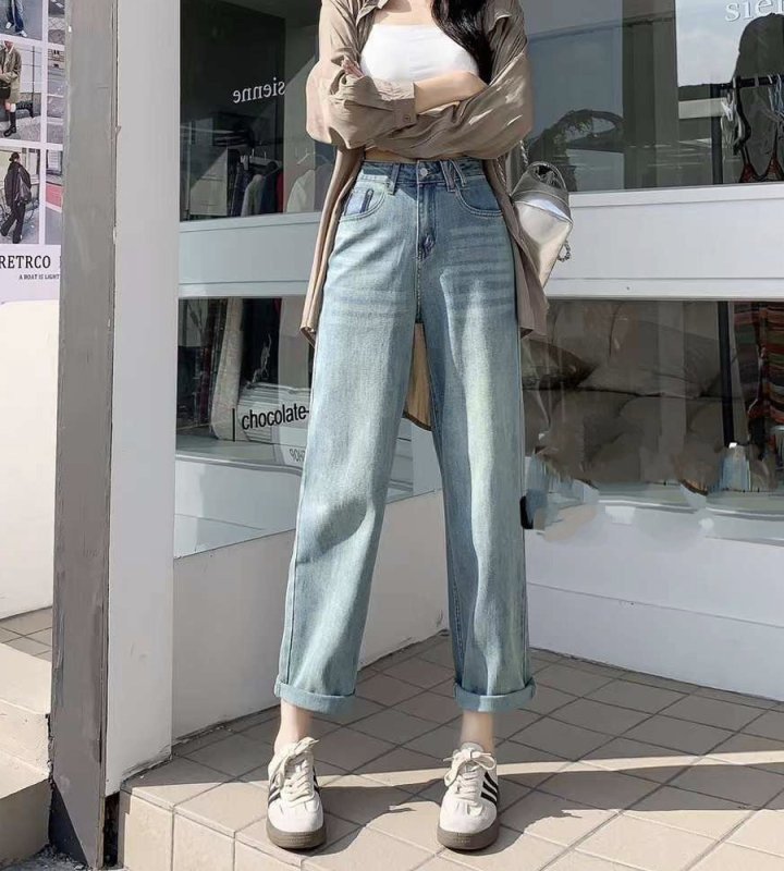 Read more about the article 아미 여성 564 스몰 블랙 하트 워싱진 청바지