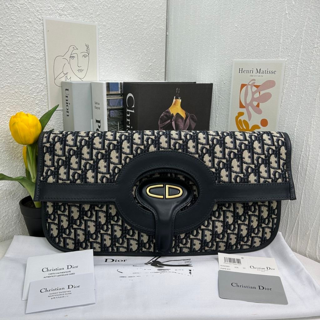 Read more about the article 디올 오블리크 폴딩 클러치백 (가방