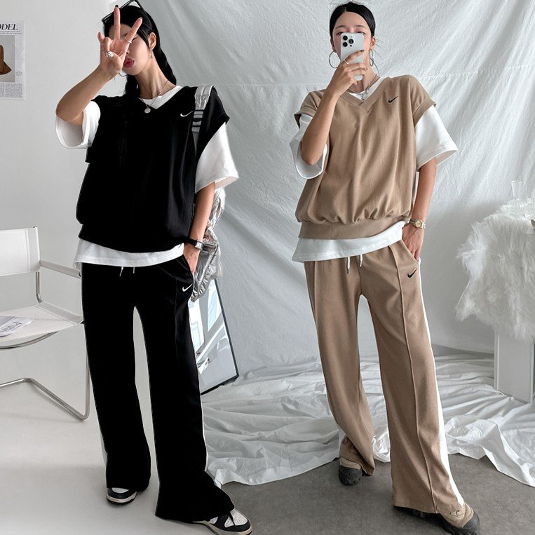 Read more about the article 나이키 여성 애슬레져룩 베스트 팬츠 세트