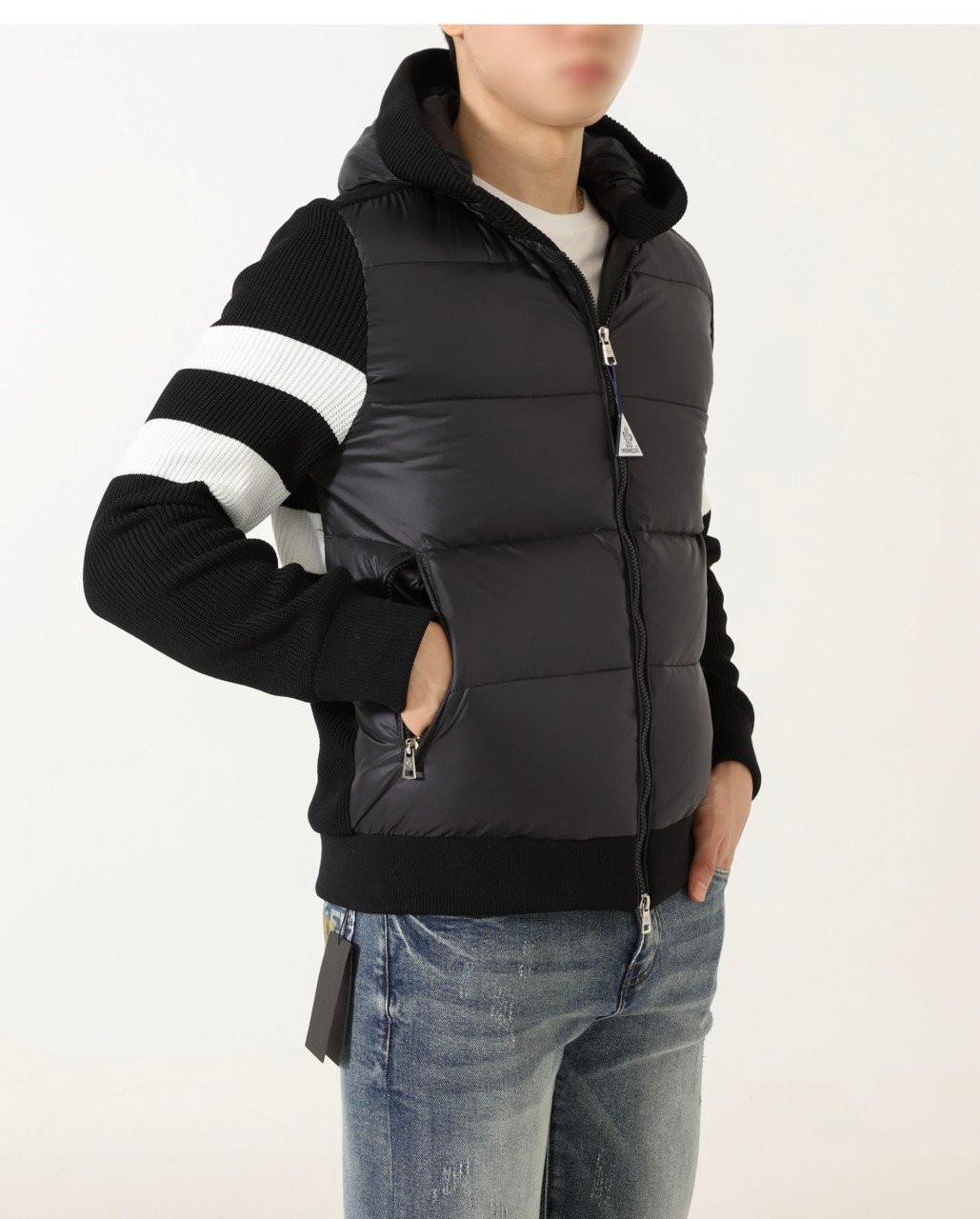 Read more about the article #몽클레어 [ Mc.몽 ] 수입 로고 패치 니트 패딩자켓 입고💢