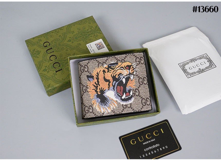 Read more about the article 🔆 [GUCCI] 구찌 GG 수프림 타이거 프린트 반지갑🔆#13660