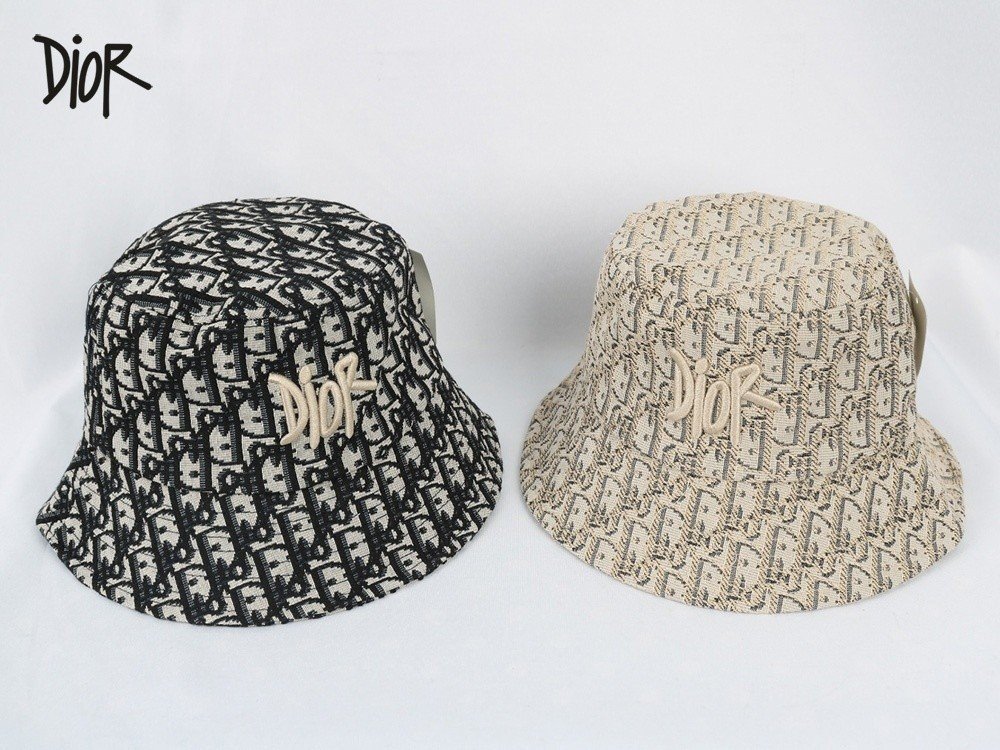 Read more about the article 👹디올 벙거지 버킷햇