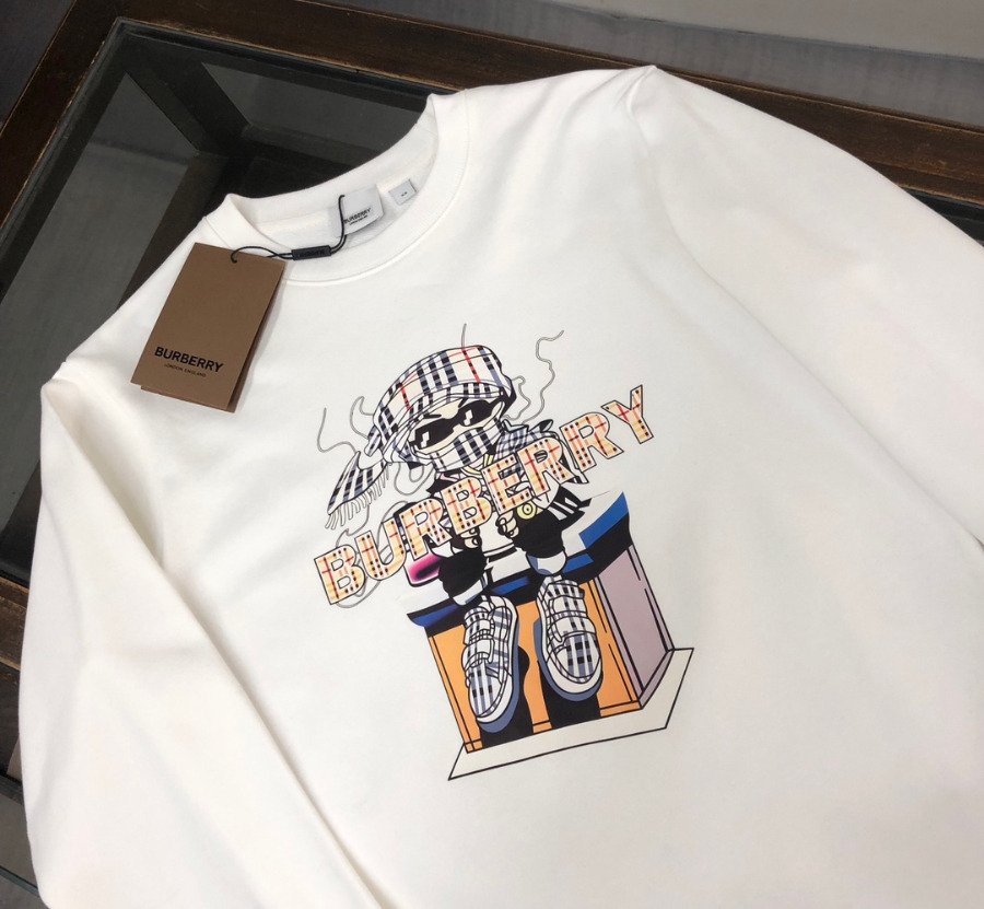 Read more about the article 버버리 소년 캐릭터 맨투맨