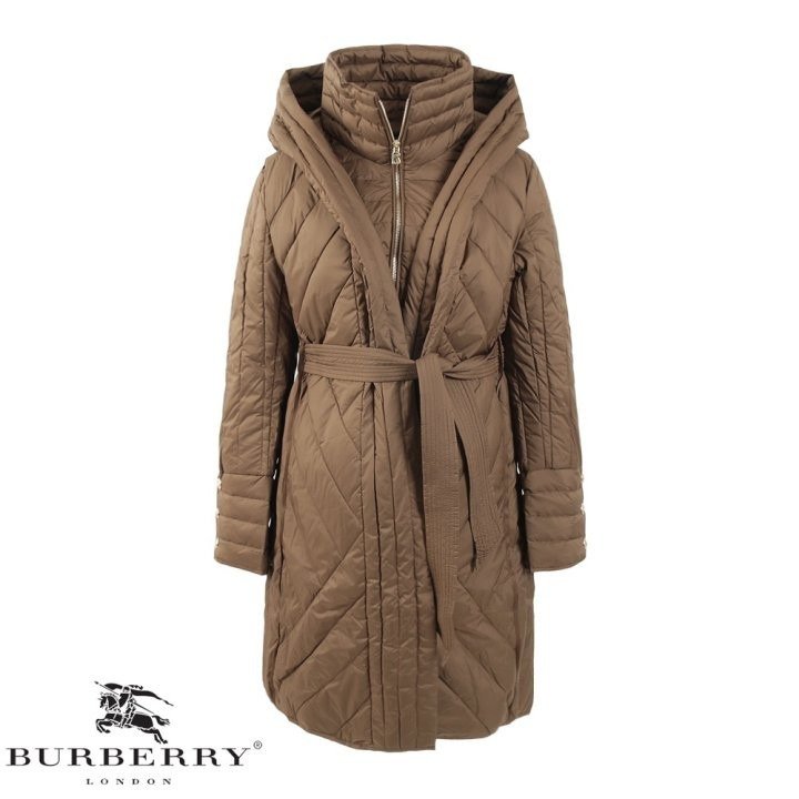 Read more about the article 버버리 여성 코트 패딩