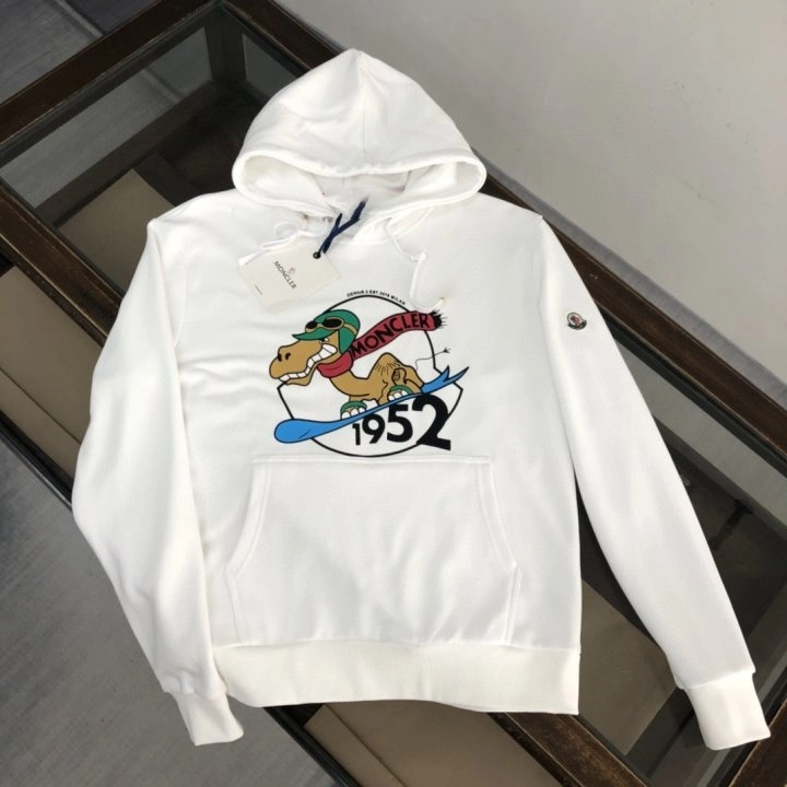 Read more about the article 몽클레어 낙타 후드티