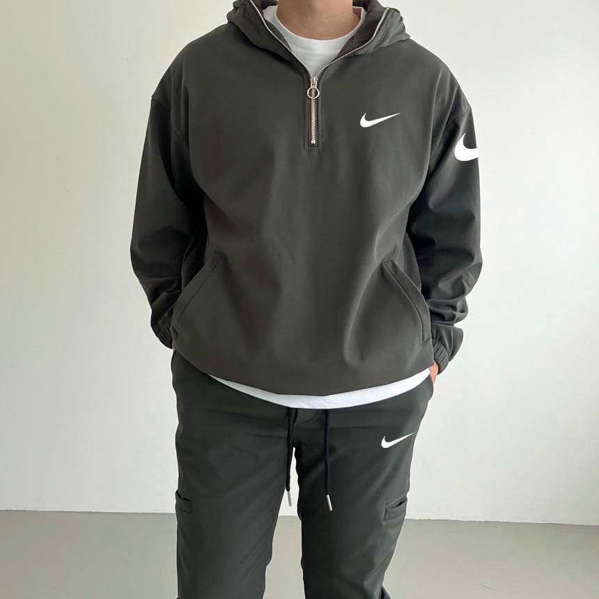 Read more about the article 나이키 X 스톤아일랜드 콜라보 기모 트레이닝 세트