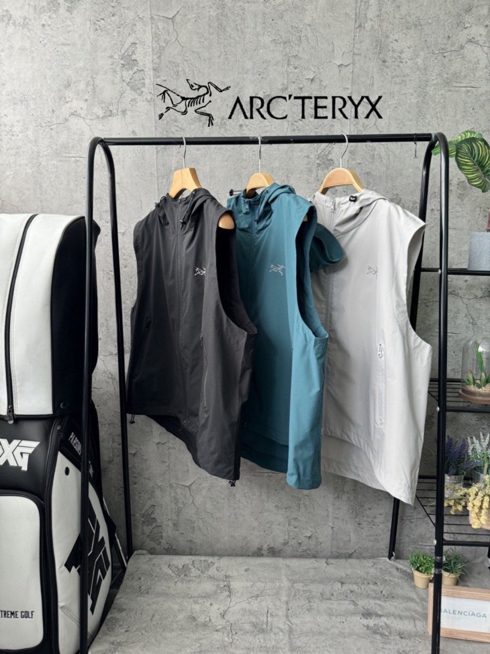 Read more about the article 아크테릭스 고프코어 후드 베스트 조끼 집업