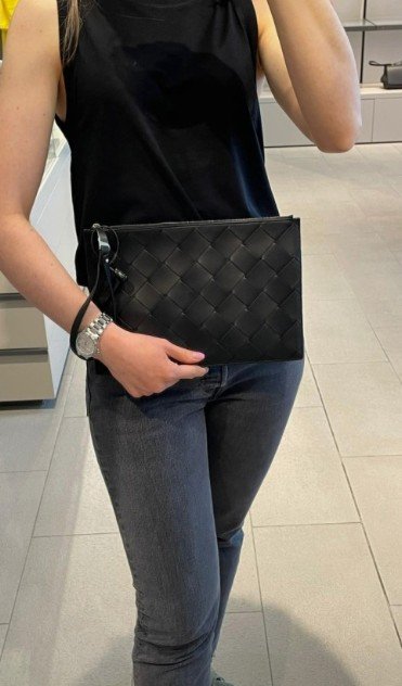 Read more about the article 보테가베네타 나파 클러치백 (가방)