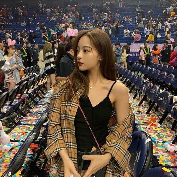 Read more about the article 버버리 Bbpp 스트라이프 체크 셔츠