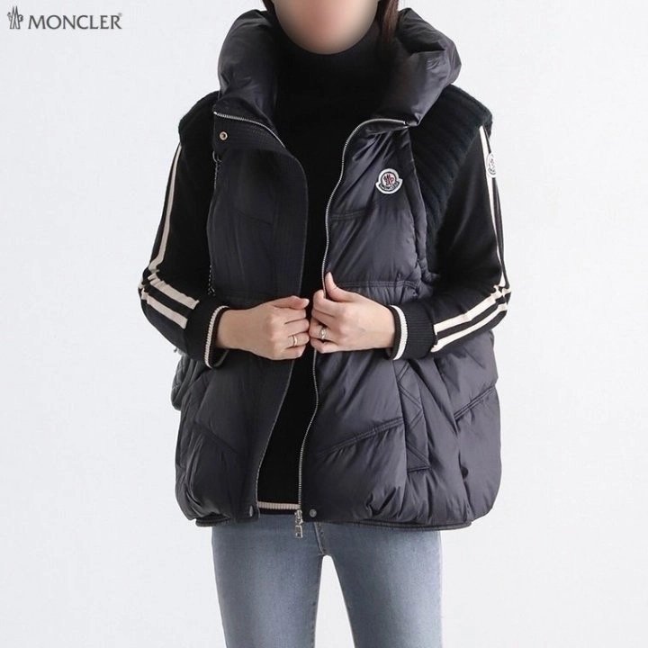 Read more about the article 몽클레어 여성 니트 믹스 패딩 조끼