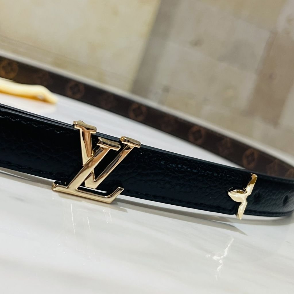 You are currently viewing 루이비통 여성 프리티 LV 이니셜 20MM 벨트