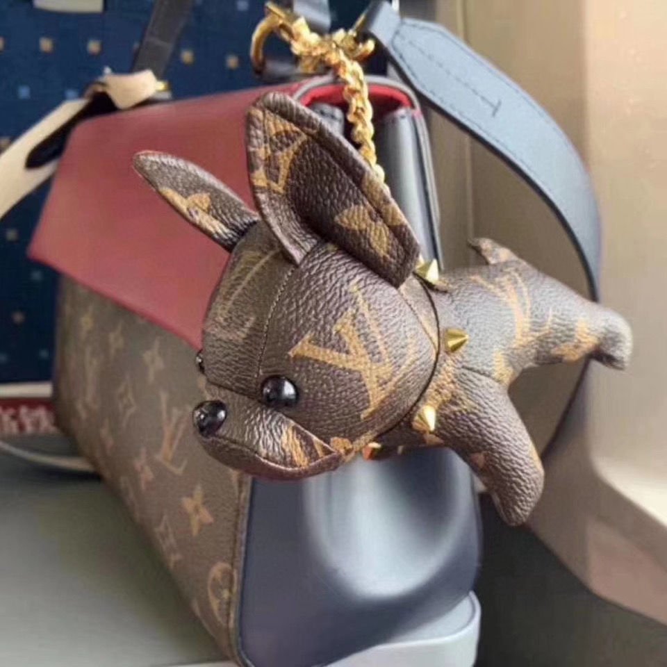 You are currently viewing LV 강아지 키링&백참