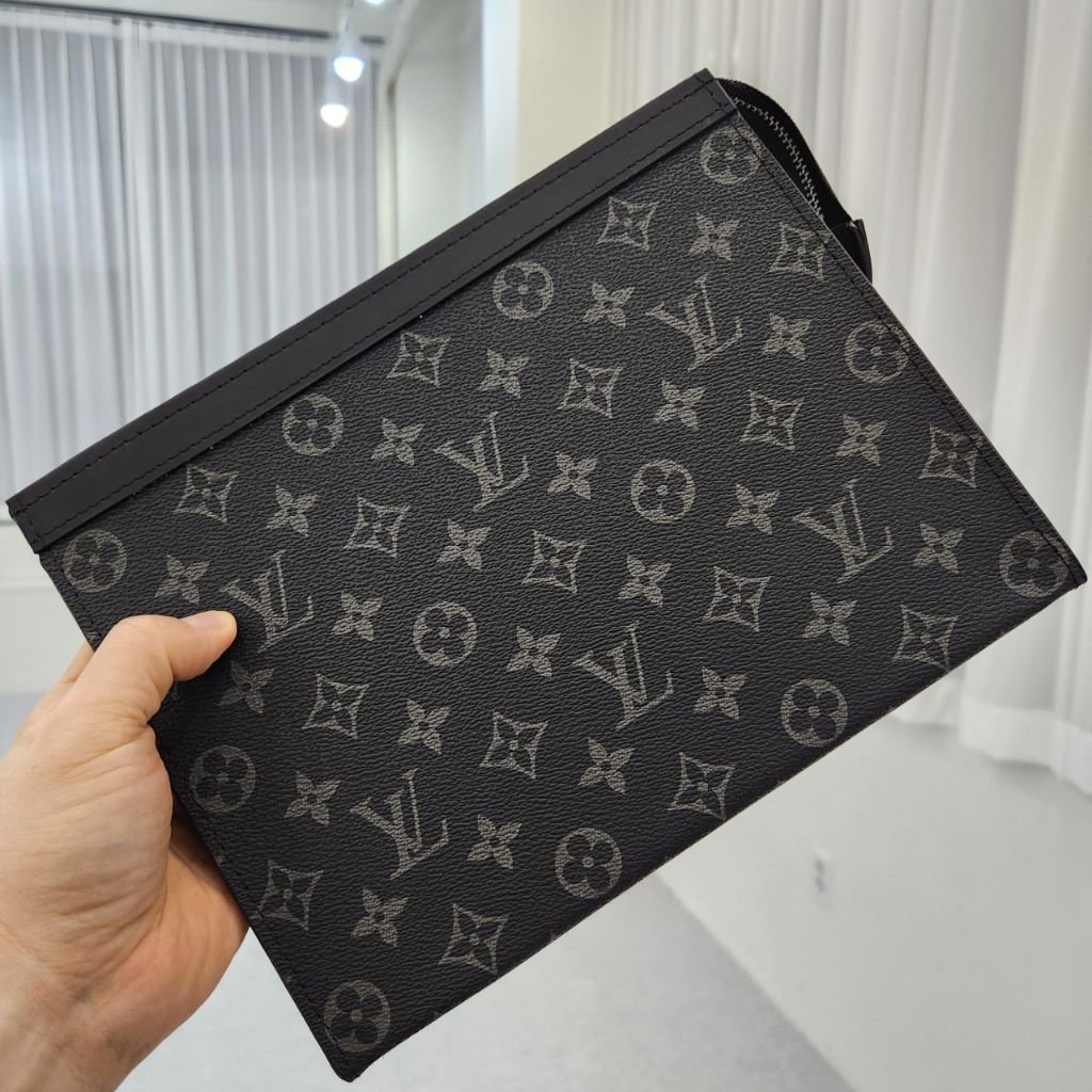 Read more about the article 루이비통 318 포쉐트 클러치백 (가방)