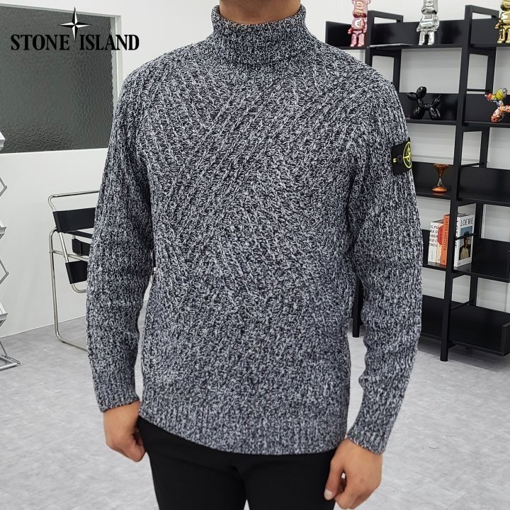 Read more about the article 스톤아일랜드 사선 믹싱 폴라 니트