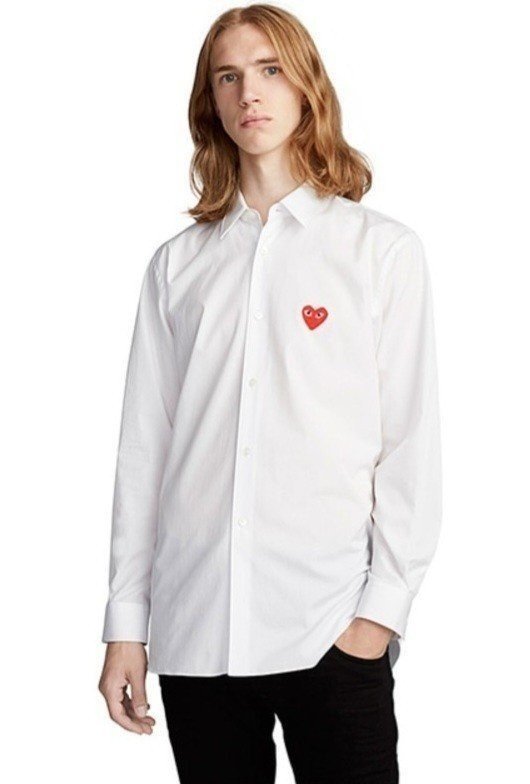 Read more about the article 꼼데가르송 레드 와펜 셔츠