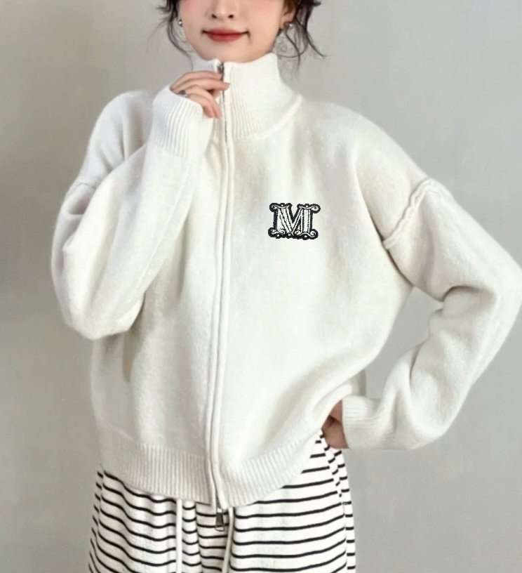 Read more about the article 막스마라 여성 M 로고 자수 투웨이 니트 집업