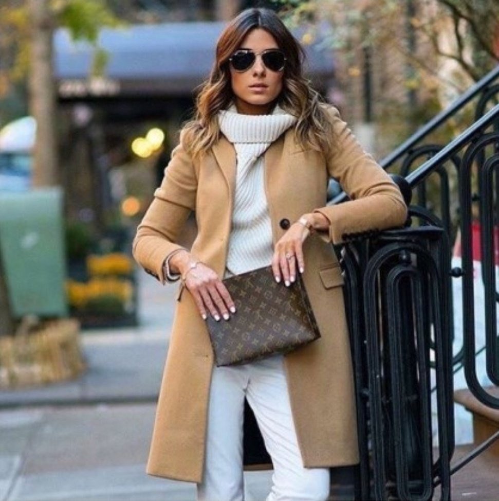 Read more about the article 루이비통 포쉐트 토일레트 26 클러치백 (가방)