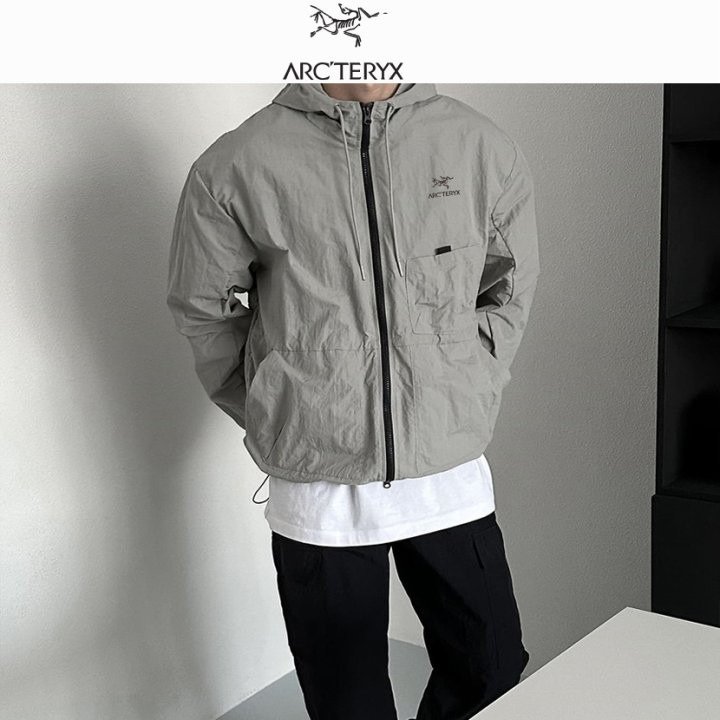 Read more about the article 아크테릭스 쉘 윈드브레이커 바람막이