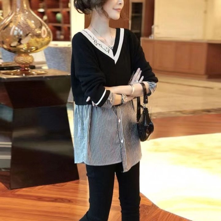 Read more about the article 막스마라 여성 레터링 브이넥 니트 셔츠