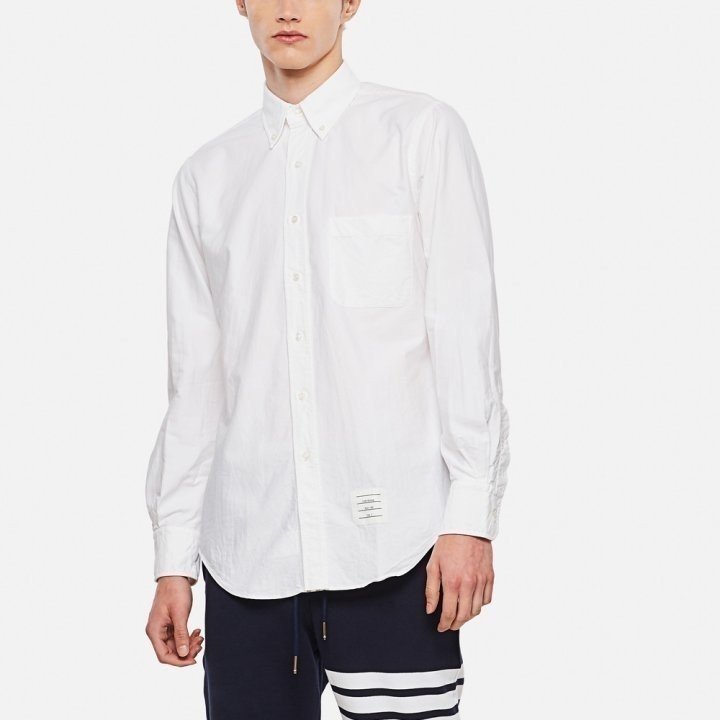 Read more about the article 톰브라운 옥스포드 클래식 셔츠