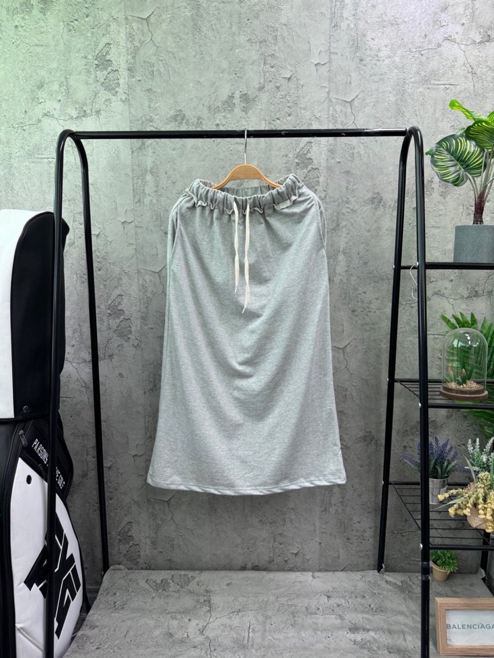 Read more about the article 미우미우 데끼 빈티지 롱 스커트 (치마)