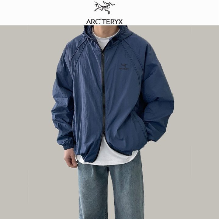 Read more about the article 아크테릭스 테잎 윈드브레이커 바람막이