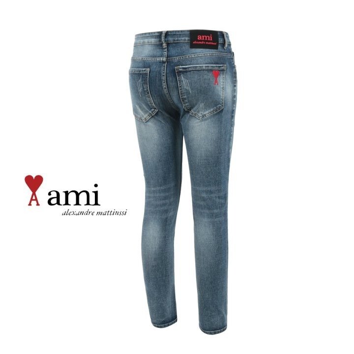 Read more about the article 아미 레드 하트 자수 슬림진 청바지