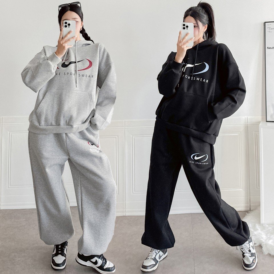 Read more about the article 나이키 여성 웨어 기모 세트