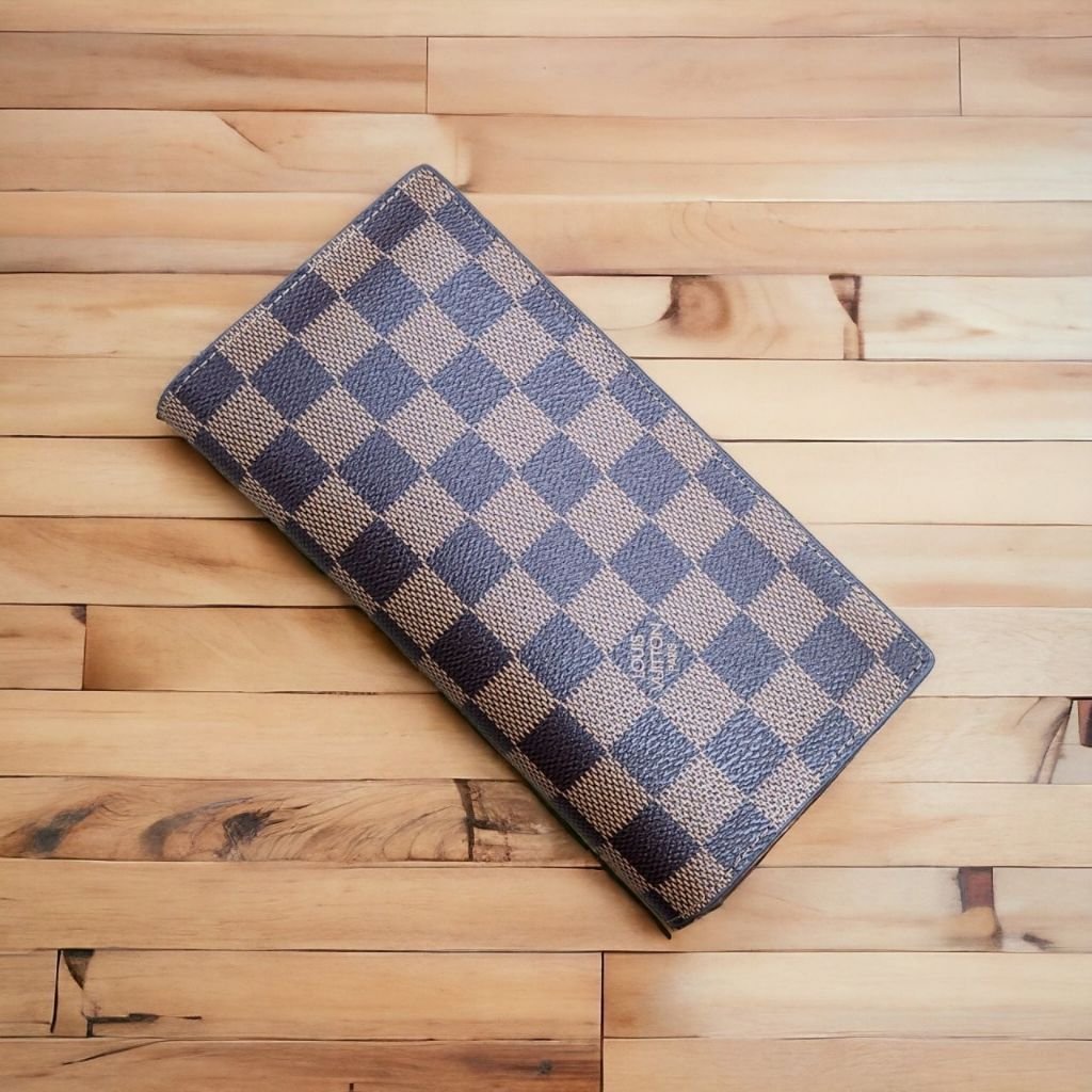 Read more about the article 루이비통 89 다미에 브라운 장지갑