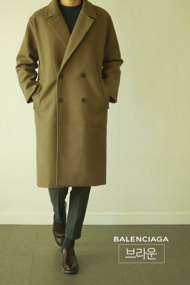 Read more about the article 발렌시아가 더블 롱 코트