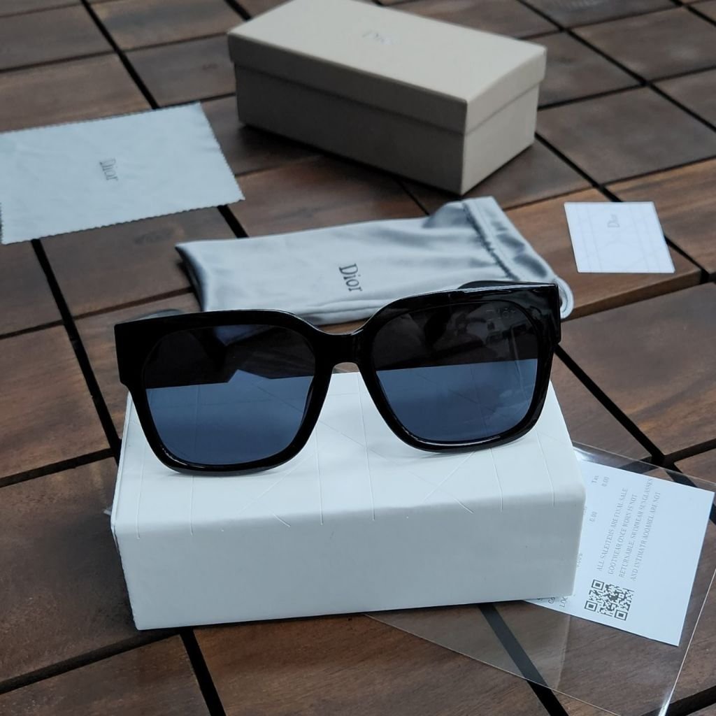 Read more about the article 디올 438 선글라스