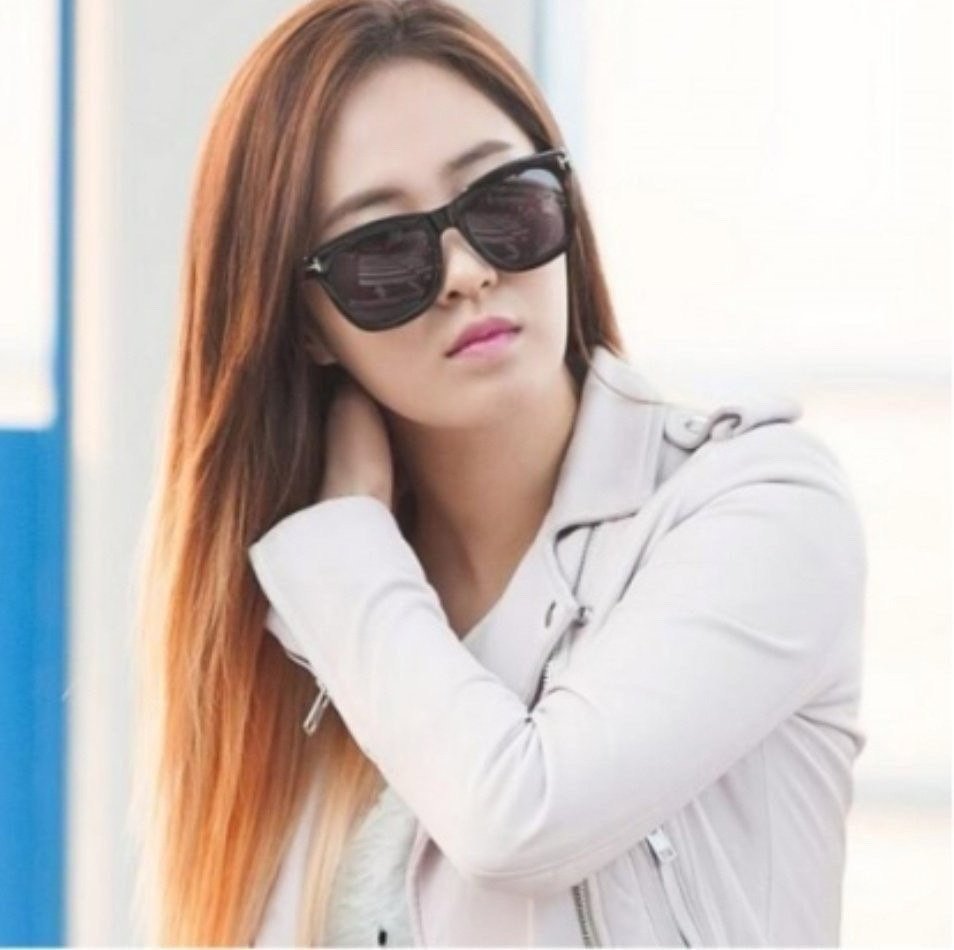 Read more about the article 톰포드 Tf211 선글라스