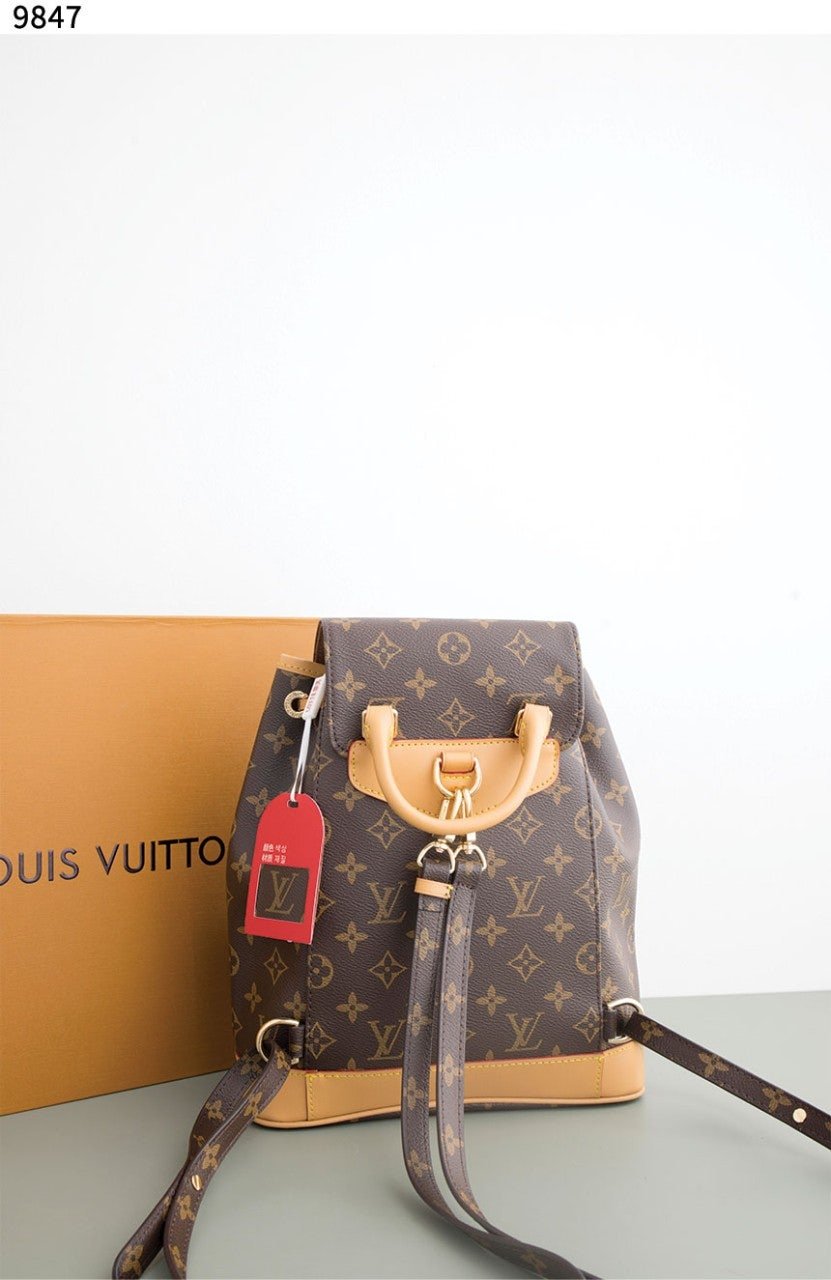 Read more about the article #루이비통 [Louis Vuitton] 수입고급 루이비통 모노그램 타이니 백팩 신상입고💢 #가방 #9847