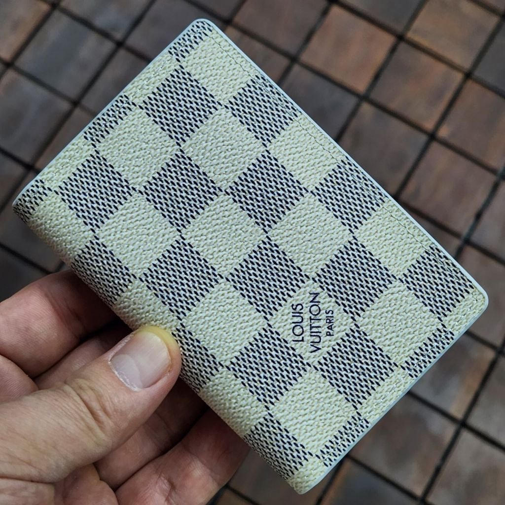 You are currently viewing 루이비통 368 아주르 오거나이저 지갑